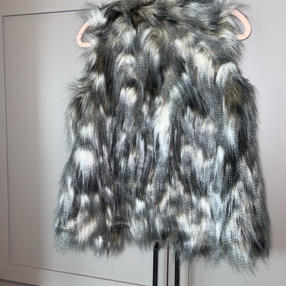 Cupcakes and Cashmere faux fur vest Frisco - Picture 4 of 5